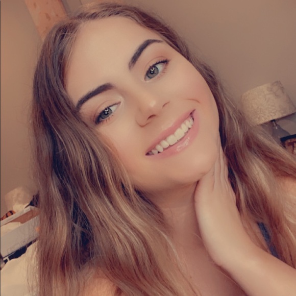 Meet your Posher, Alyson - Picture 1 of 1